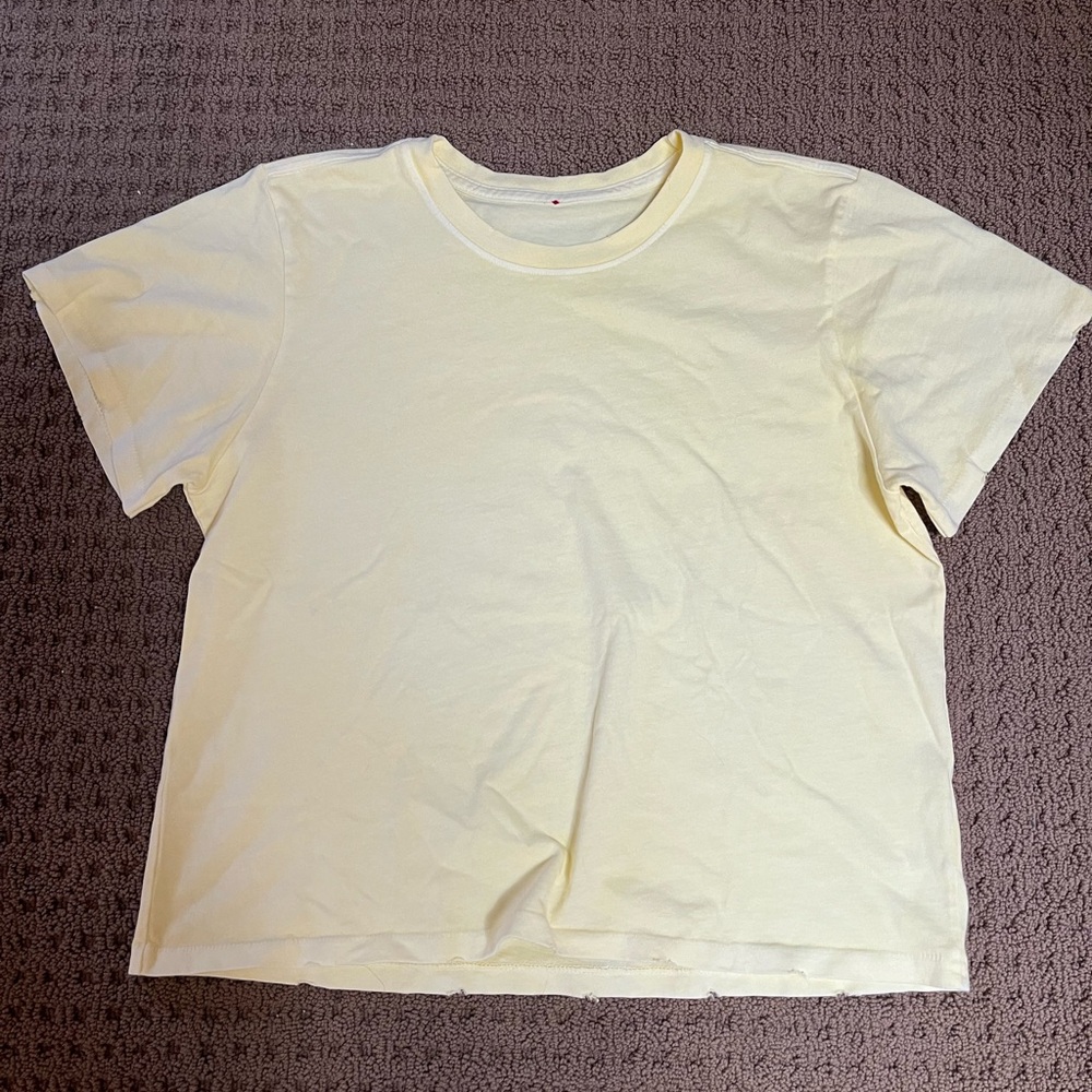 Le Bon Shoppe Darling Tee in pale yellow - L